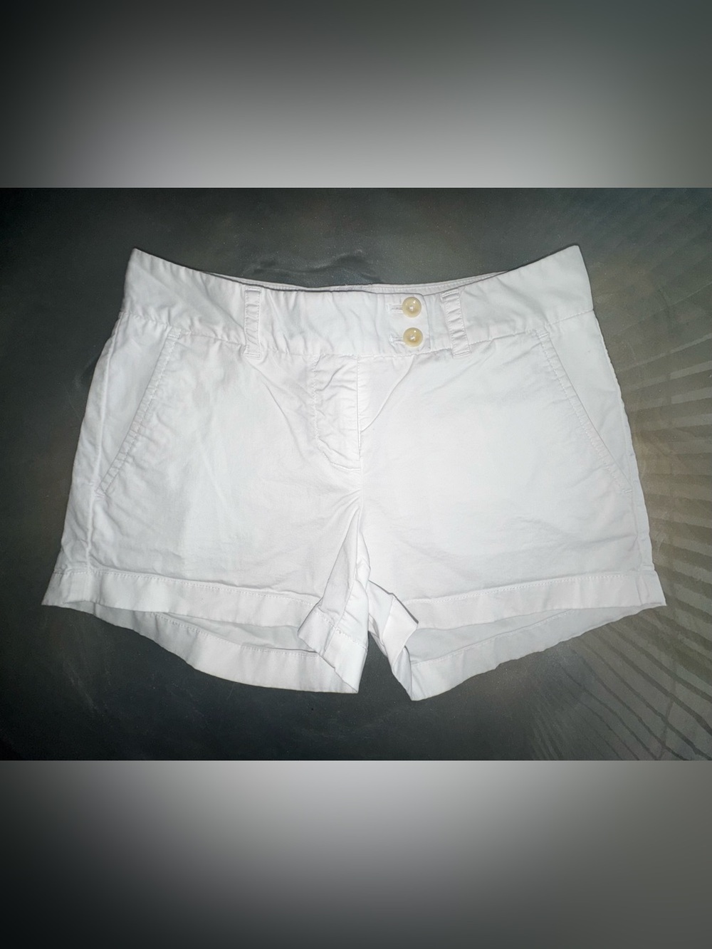 Vineyard Vines White Shorts